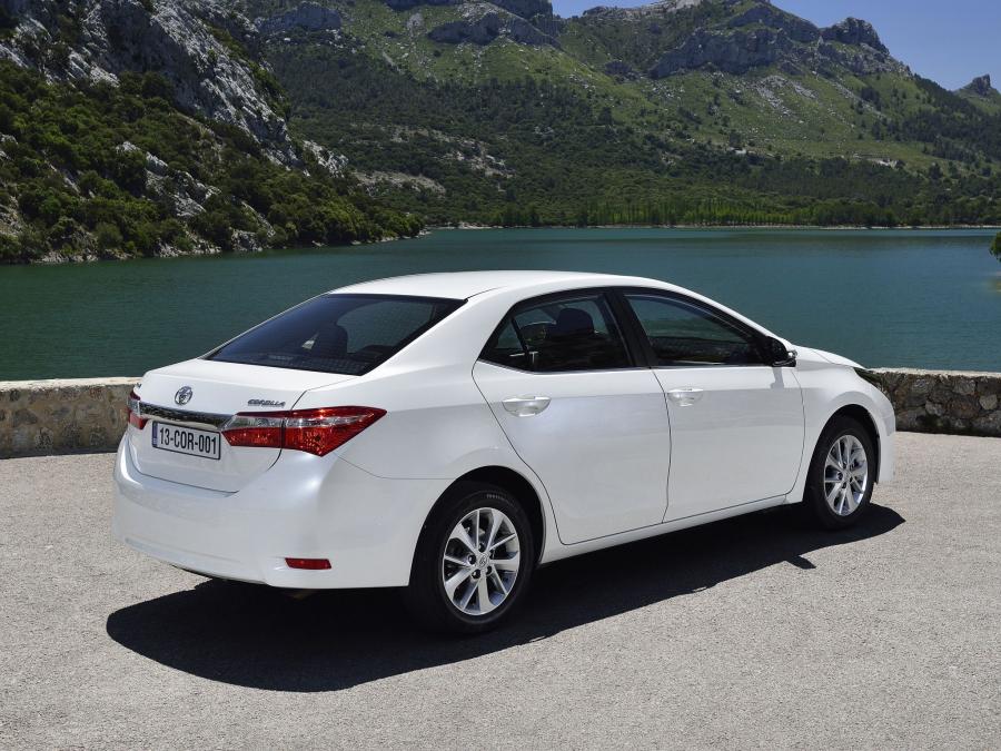  Toyota Corolla 2013 года  (EU) (фото 13 из 43)